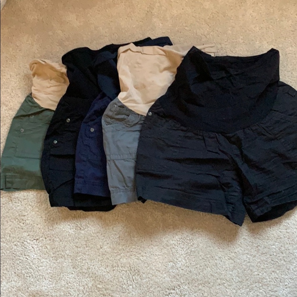 5 pairs of maternity shorts